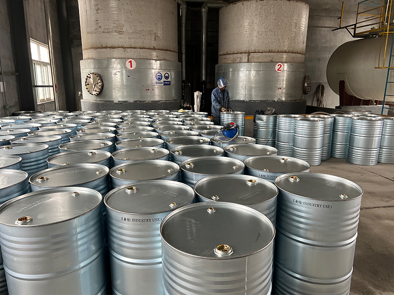 酯化産(chǎn)品灌裝間(jian) 